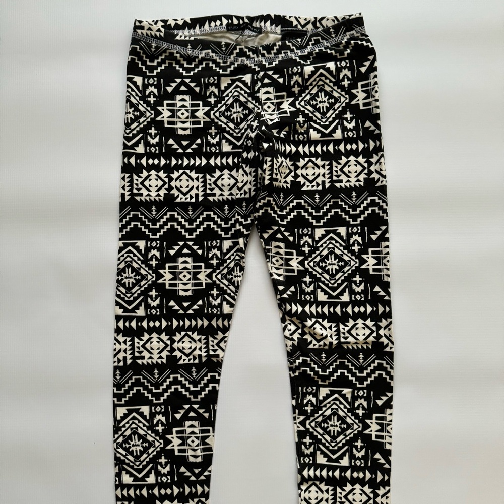 Urban Outfitters Black And White Geometric Print Leggings